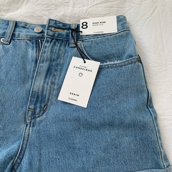 Glassons shorts - Picture 2 of 4